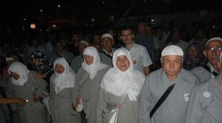 Emet&rsquo;ten Kutsal Topraklara Yolculuk