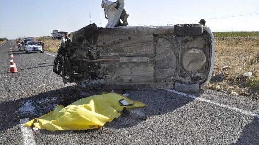 Otomobil Takla Attı: 1 &Ouml;l&uuml;, 1 Yaralı