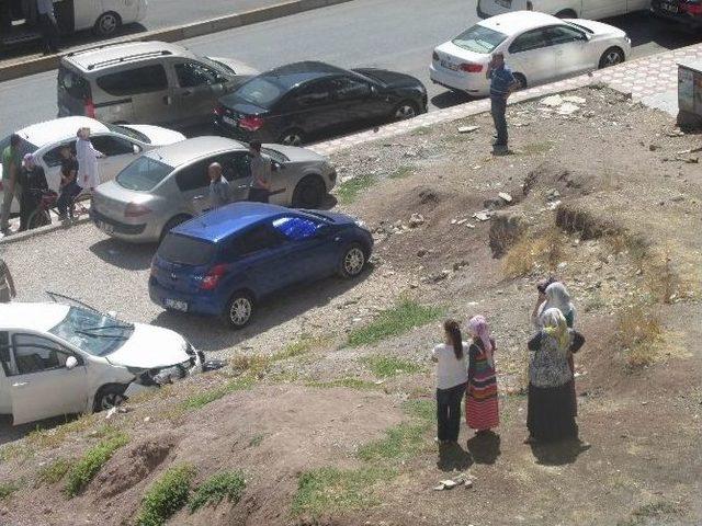 Diyarbakır’da Trafik Kazası: 2 Yaralı