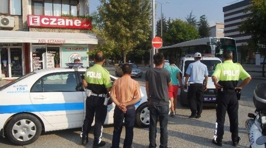 D&uuml;zce Emniyeti Motorcuların Peşini Bırakmıyor