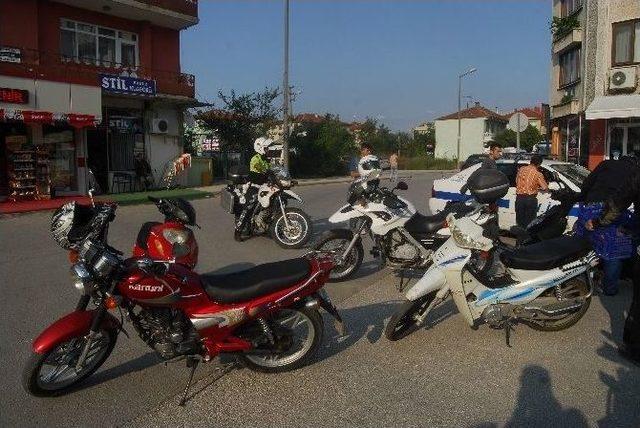 Düzce Emniyeti Motorcuların Peşini Bırakmıyor