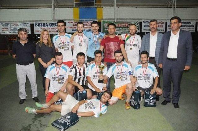 Ezidiler Yararına Düzenlenen Futbol Turnuvası Sona Erdi