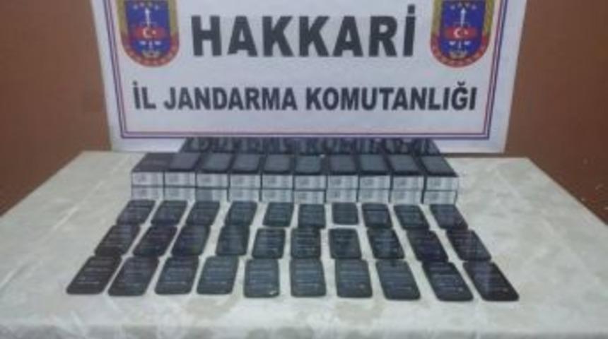 Y&uuml;ksekova&rsquo;da 48 Adet Cep Telefonu Ele Ge&ccedil;irildi