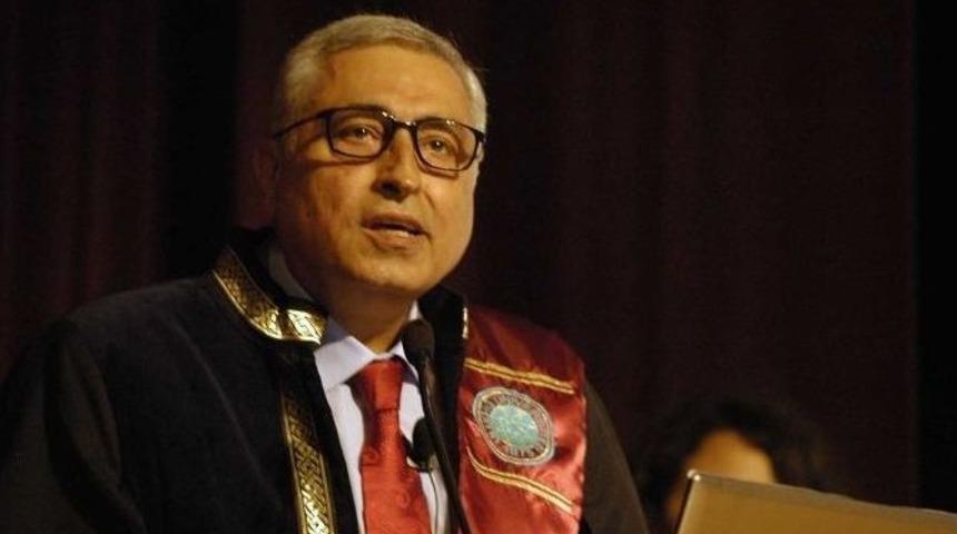 &Uuml;nl&uuml; Cerrahtan Geleceğin Hekimlerine İlgin&ccedil; Tavsiyeler