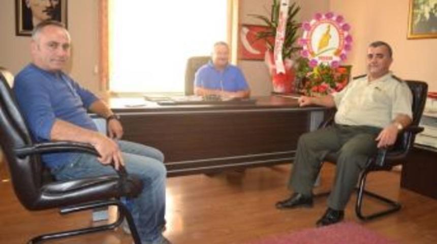 Komutan, Şairler Ve Sanatkarlar Derneğini Ziyaret Etti