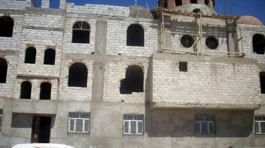 İnşaatı Yarıda Kalan Cami Yardım Bekliyor