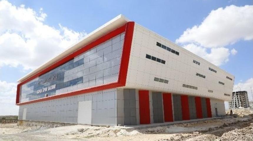 Akkent Kapalı Spor Salonu Tamamlandı
