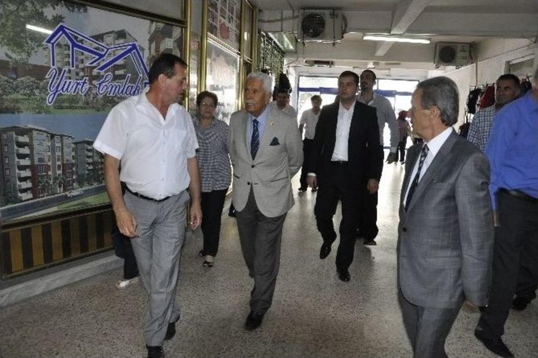 Eski Bakan İsmet Sezgin Muratlı&rsquo;da