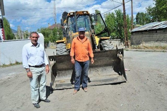 Eleşkirt Belediyesi’nden Parke Taşı Döşeme Çalışması