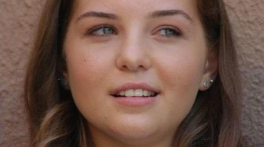 Sihirli Annem&rsquo;in &rsquo;ceren&rsquo;i Yedikule Hayat Yokuşu&rsquo;nda