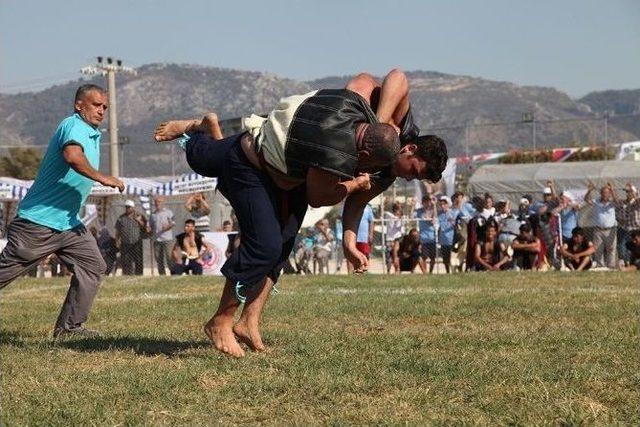 Hatay’da Aba Güreşi Dünya Kupası Elemeleri Başladı