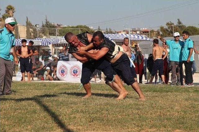 Hatay’da Aba Güreşi Dünya Kupası Elemeleri Başladı