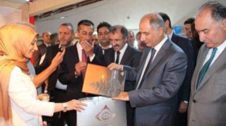 Bakan Ala, Etso Standını Ziyaret Etti