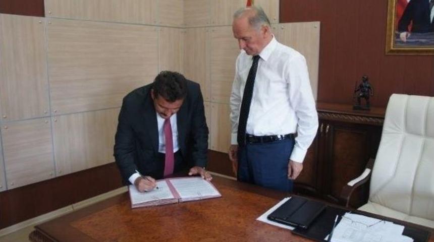 Sakarya İl Milli Eğitim M&uuml;d&uuml;rl&uuml;ğ&uuml; İle Darıca Hayvanat Bah&ccedil;esi Arasında Protokol İmzalandı