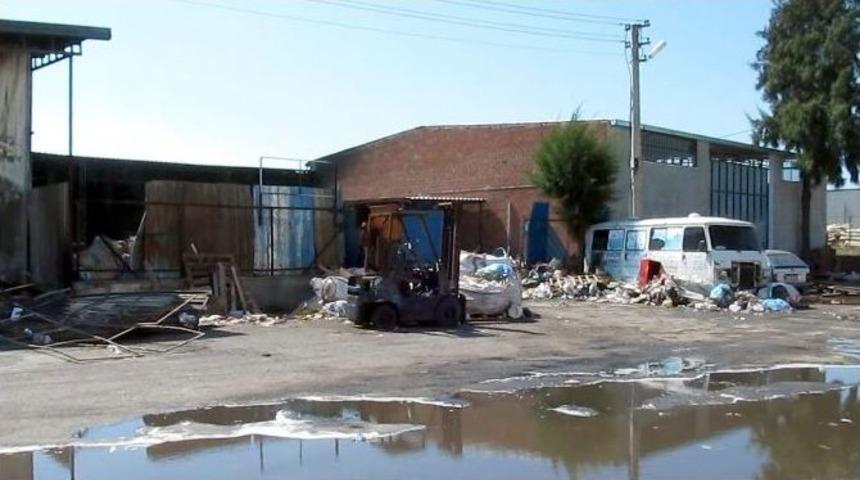 Edremit Sanayi Sitesi&rsquo;nde &Ccedil;ıkan Yangında 4 D&uuml;kkan K&uuml;l Oldu