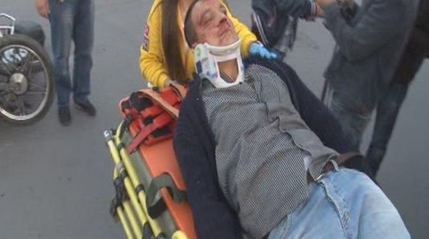 Motosikletle Minib&uuml;s &Ccedil;arpıştı: 1 Yaralı