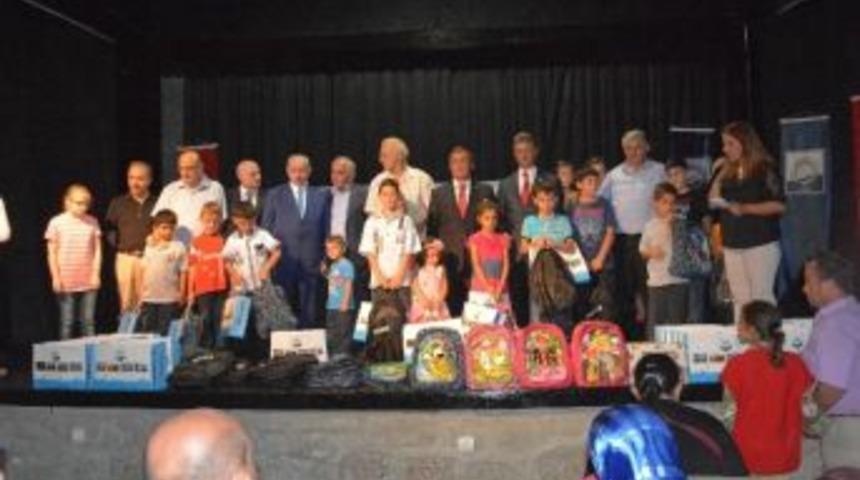 Başkan Gen&ccedil;&rsquo;ten &Ouml;ğrencilere Eğitim Hediyesi