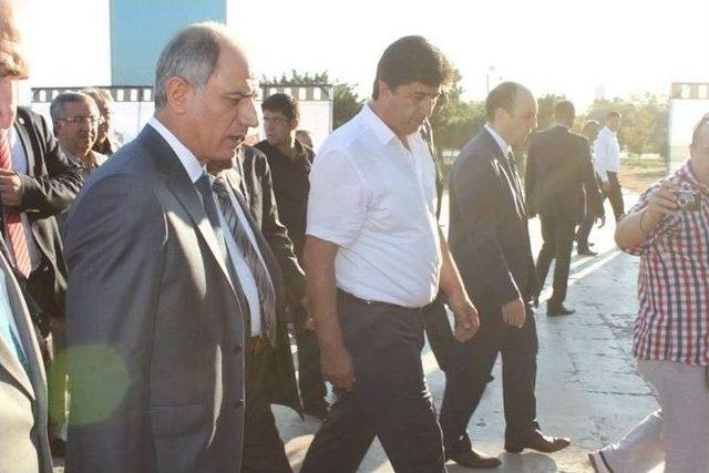 Bakan Ala, Tanıtım Günlerinde Pasinler Belediyesine Ait Standı Gezdi