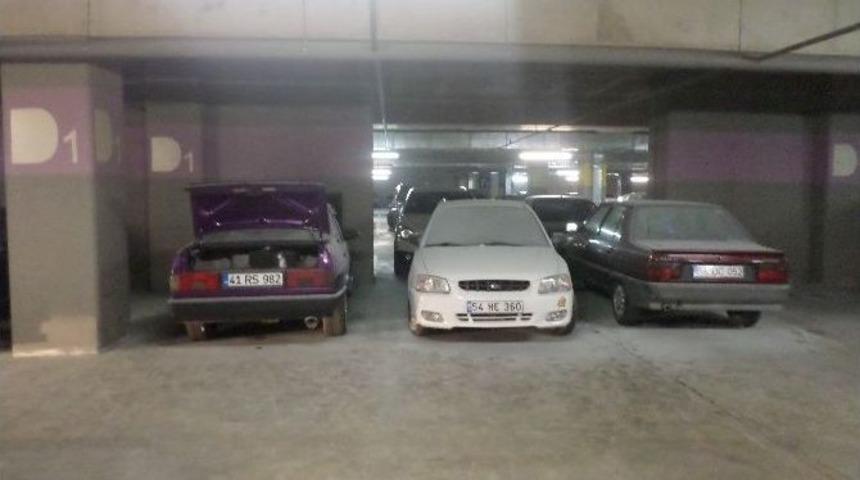 Kapalı Otoparkta Korkutan Patlama