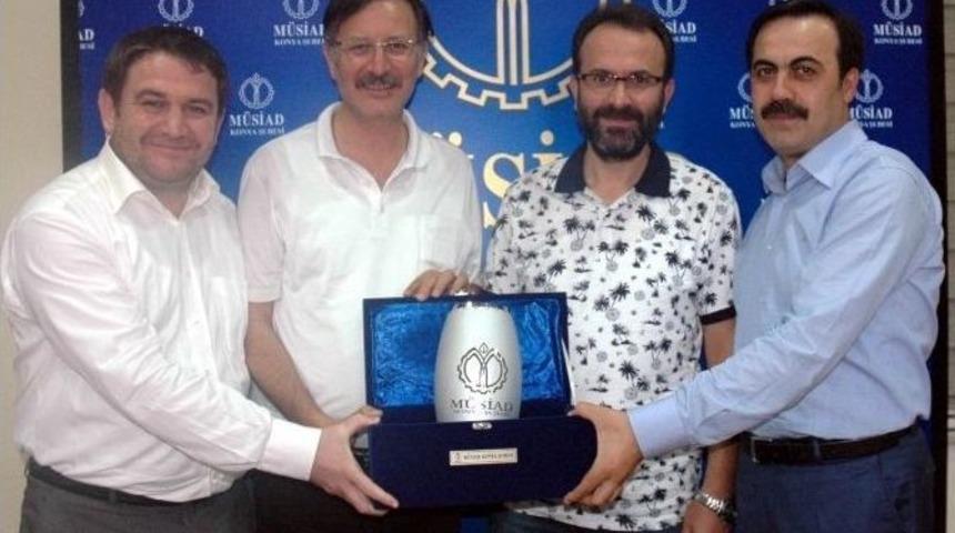 M&uuml;siad Konya Şubesinin Cuma Toplantıları S&uuml;r&uuml;yor