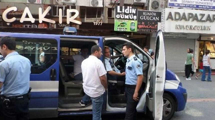 Esnafla Zabıta Arasında Kavga: 1 Yaralı