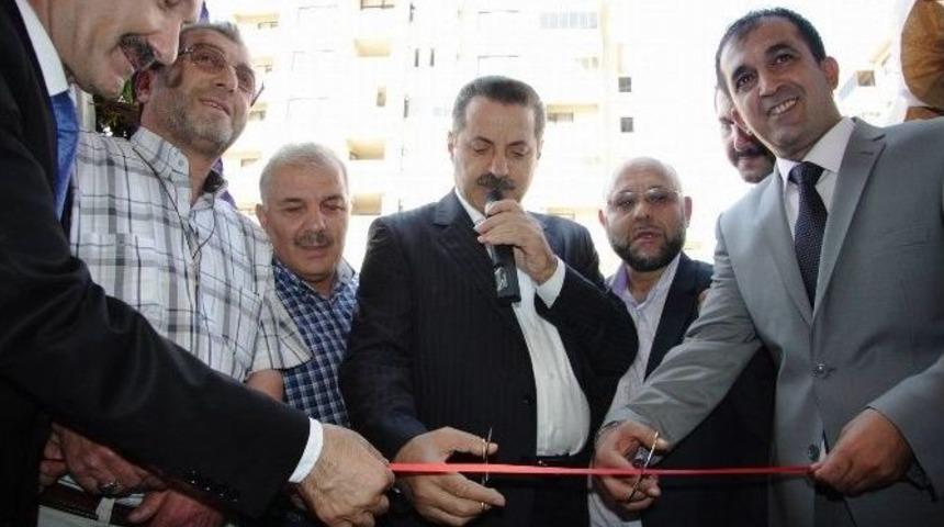 Bakan Faruk &Ccedil;elik Bursa&rsquo;da Ciğerci D&uuml;kkanı A&ccedil;tı