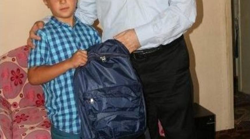 Milletvekili Coşkun, Venedik&rsquo;ten &Ouml;d&uuml;ll&uuml; Minik Oyuncuyu Ziyaret Etti