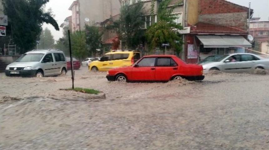 K&uuml;tahya&rsquo;da Sel Felaketi: 1 &Ouml;l&uuml;