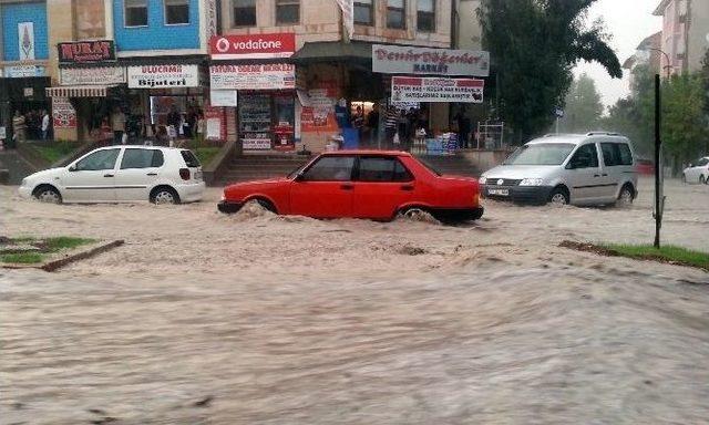 Kütahya’da Sel Felaketi: 1 Ölü