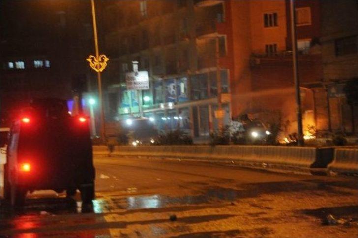 Cizre’de İzinsiz Gösteri: 2 Polis Yaralı G1