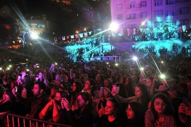 Gümüşhane’de Festival Coşkusu Final Konseri İle Sona Erdi