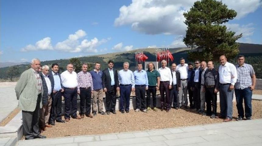 Kars Milletvekilleri Kılı&ccedil; Ve Arslan, Şehitlerin Yoluna Taş D&ouml;şedi