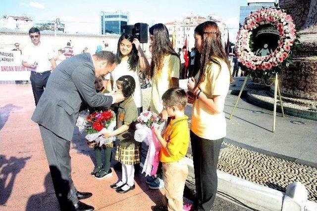 Taksim’de İlköğretim Haftası Töreni