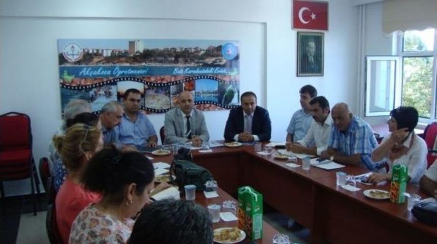 Ak&ccedil;akoca&rsquo;da Okul M&uuml;d&uuml;rleri Bir Araya Geldi