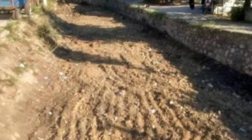 Fıstıklı'da dereler temizlenmeye başlandı