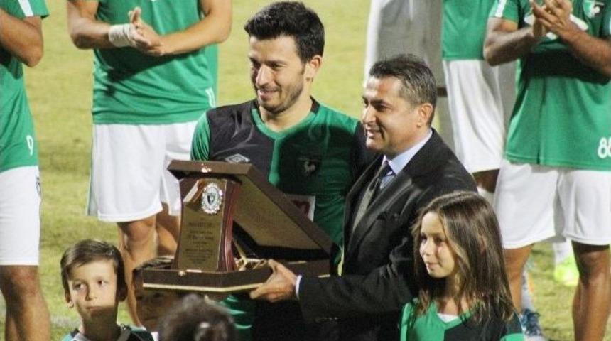 Denizlispor Kaptanı B&uuml;lent Ertuğrul&rsquo;un B&uuml;y&uuml;k Başarısı