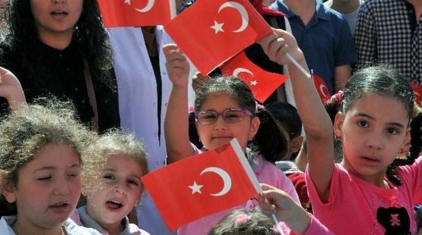 G&uuml;m&uuml;şhane&rsquo;de 19 Bin 271 &Ouml;ğrenci İ&ccedil;in İlk Ders Zili &Ccedil;aldı