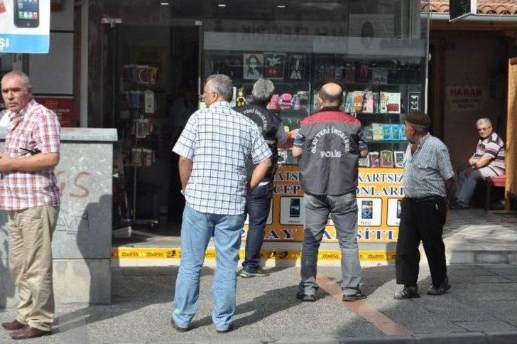 Dükkanın Camına Kanla "apo" Yazdılar G1