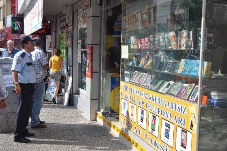 Dükkanın Camına Kanla "apo" Yazdılar G2