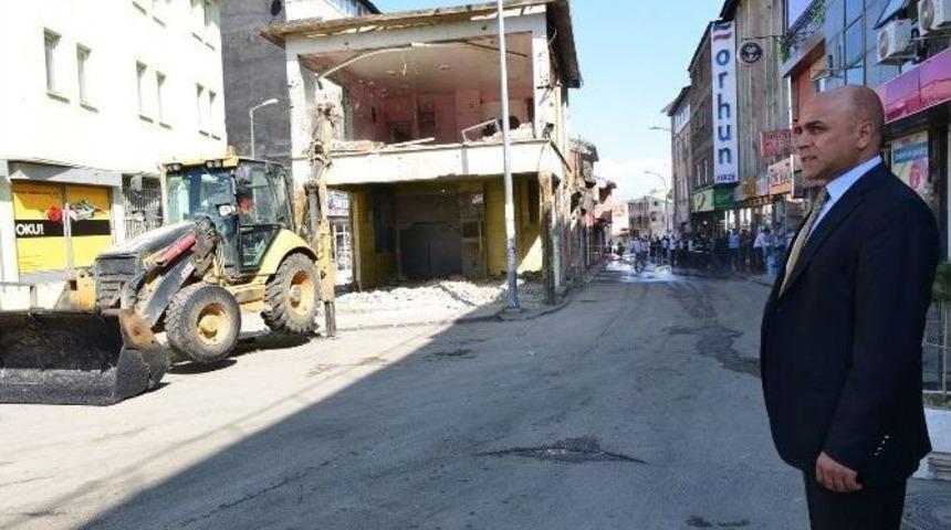 Korkut, İlk Kazmayı Vurdu