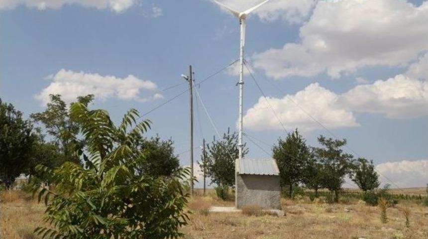 Ortak&ouml;y Myo&rsquo;da R&uuml;zgar T&uuml;rbini İle Enerji &Uuml;retiliyor