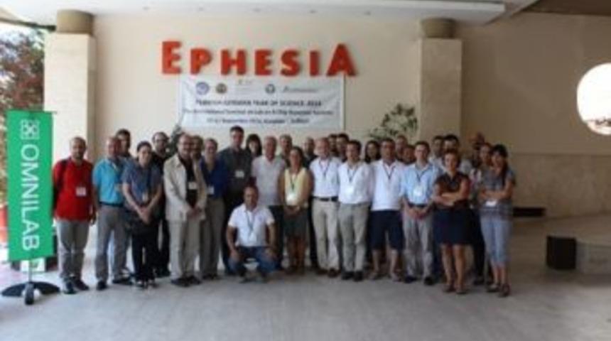 &ldquo;biyosens&ouml;r Sistemlerinde Nanopartk&uuml;ller Ve Mikroakışkanlar&rdquo; Konulu Lisans&uuml;st&uuml; Yaz Okulu Tamamlandı