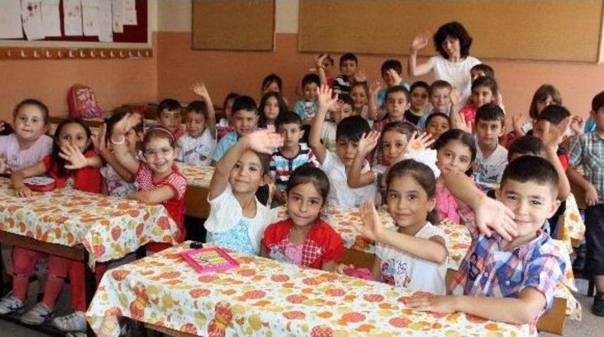 Aksaray’da Minik Öğrenciler Ders Başı Yaptı