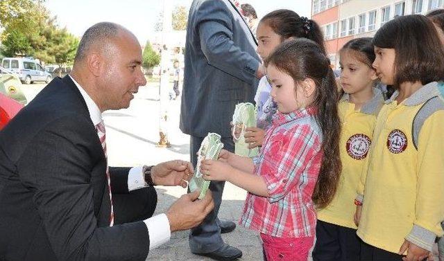 Togar, Öğrencilerin Sevincine Ortak Oldu