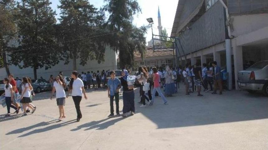 Fethiye&rsquo;de &Ouml;ğrenci Ve &Ouml;ğretmenler Kaymakamlığa Y&uuml;r&uuml;d&uuml;