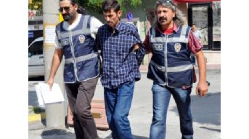 Karısını Facebook Y&uuml;z&uuml;nden &Ouml;ld&uuml;rm&uuml;ş