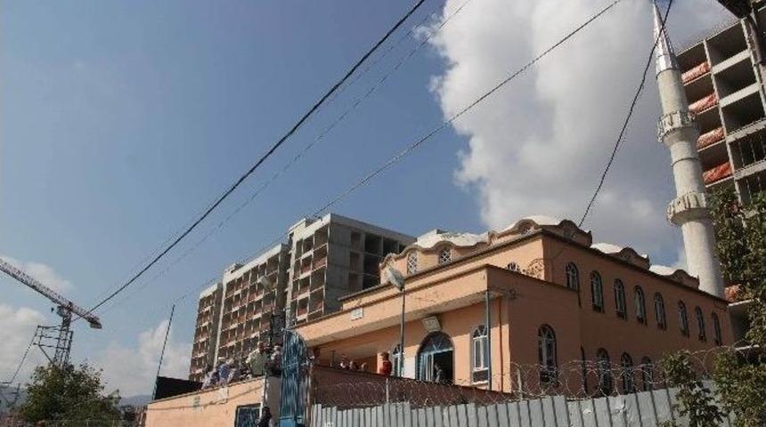 Cemaat Eski Caminin Yenisi Yapıldıktan Sonra Yıkılmasını İstiyor