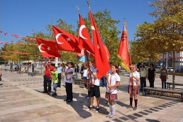 Urla’da Yeni Eğitim Dönemi Törenle Başladı