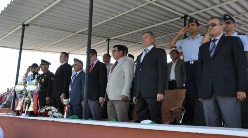 2014 Mahmudiye Mahalli At Yarışları Başladı