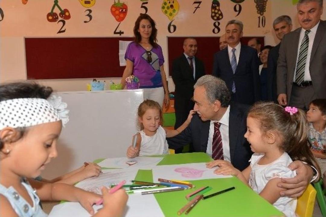 Adana&rsquo;da 473 Bin 650 &Ouml;ğrenci Derst Başı Yaptı